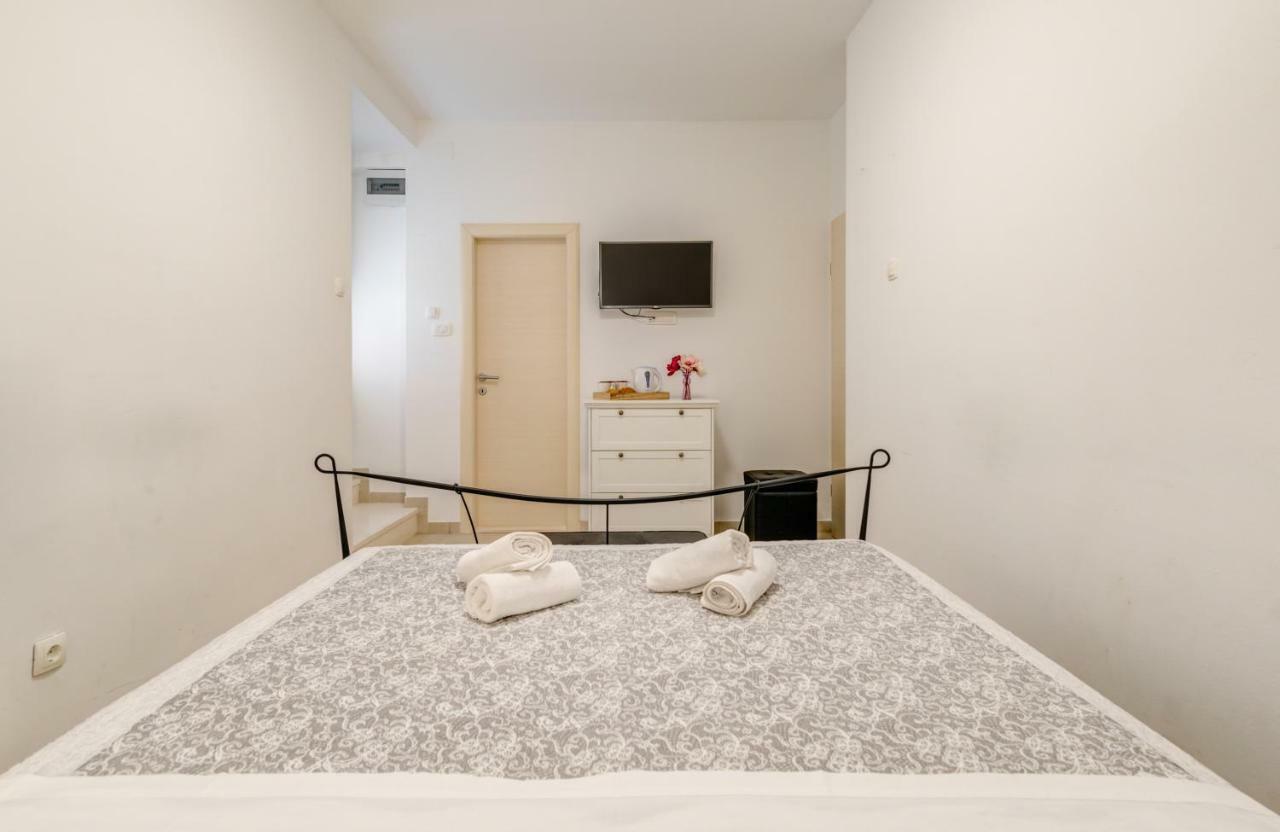 Porta Adriatica Bed & Breakfast Split Exterior photo